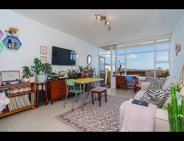 2 BEDROOM APARTMENT FOR SALE IN KENILWORTH